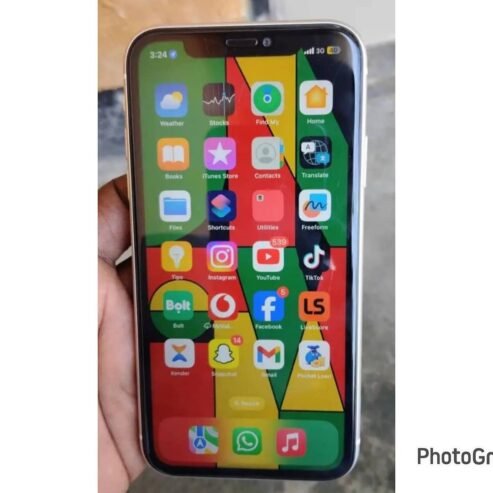 IPHONE 11PLAIN: GB64😎Clean