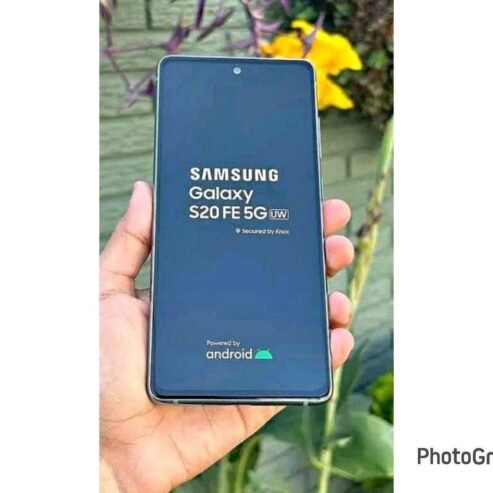 SAMSUNG S20 FE 5G: GB128Clean