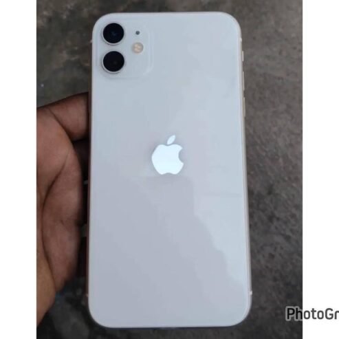 IPHONE 11PLAIN: GB64😎Clean