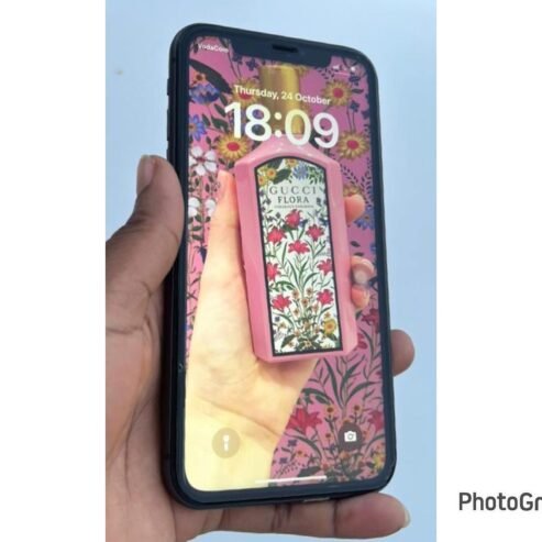 IPHONE 11PLAIN: GB128Clean