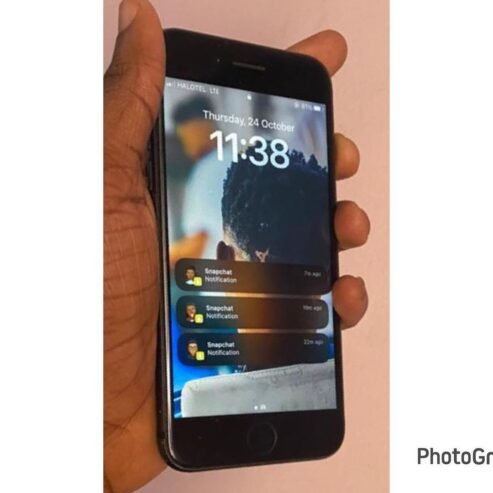 IPHONE 8PLAIN: GB64😎Clean