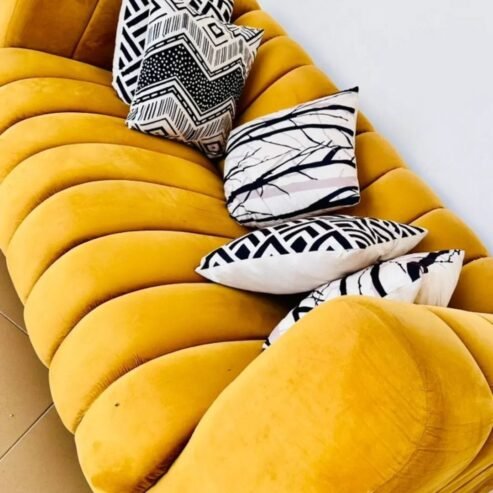SOFA KUBWA 3 SEATERS