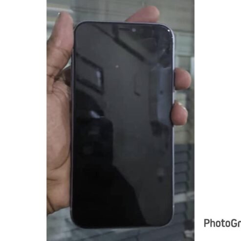 IPHONE 11PLAIN: GB64😎Clean