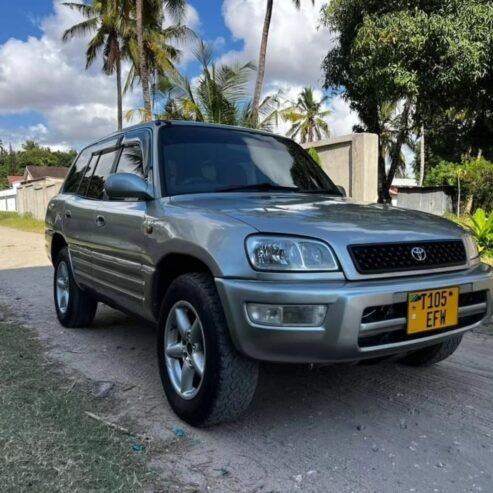 TOYOTA RAV4 OLD MODEL