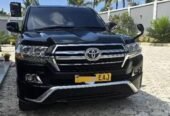 LAND CRUISER V8