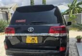 LAND CRUISER V8