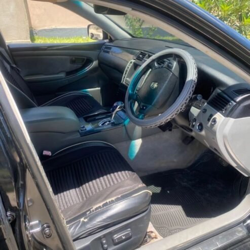 TOYOTA CROWN DMJ