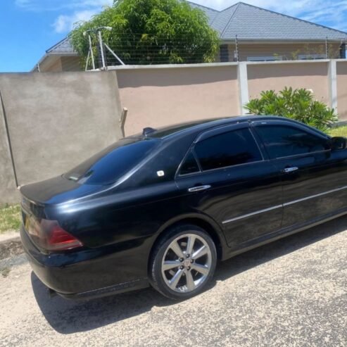 TOYOTA CROWN DMJ