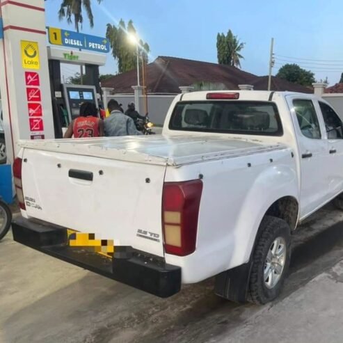 ISUZU DEMAX DOUBLE CABIN