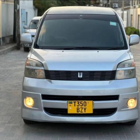 Toyota voxy BZY