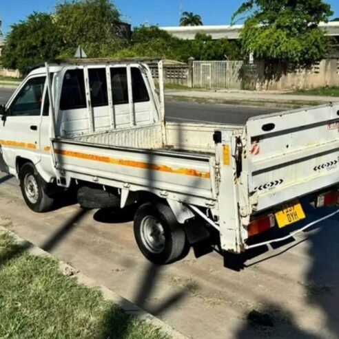 TOYOTA TOWN ACE