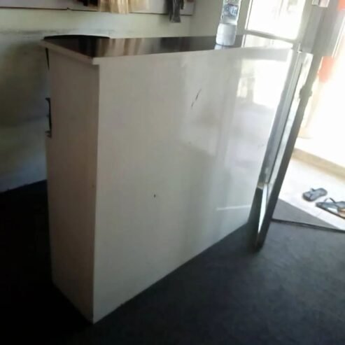 RECEPTION TABLE