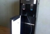 WATER DISPENSER