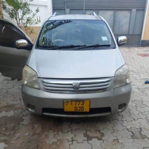 TOYOTA RAUM