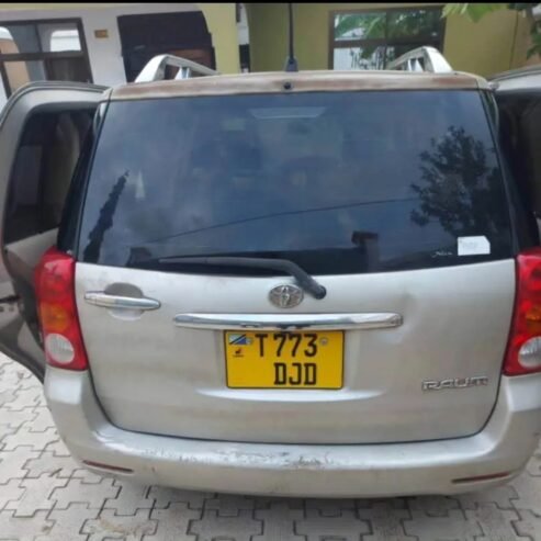 TOYOTA RAUM