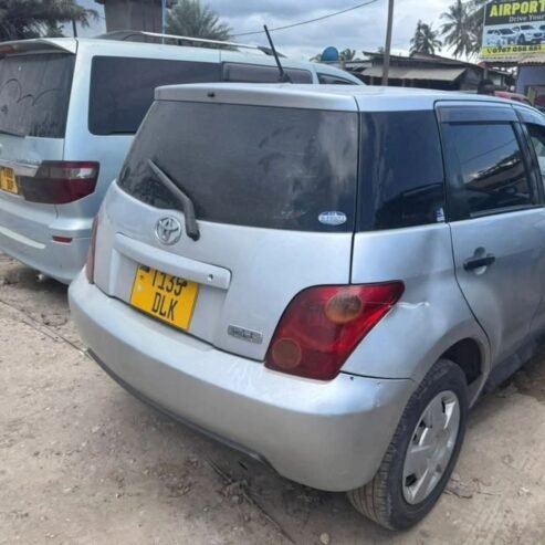 Toyota IST DLK