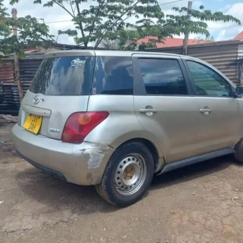 TOYOTA IST DAH