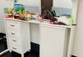 DRESSING TABLE COMPLETEL