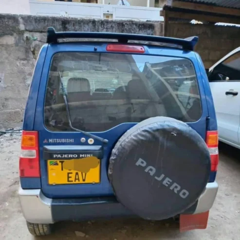 MITSUBISHI PAJERO MINI