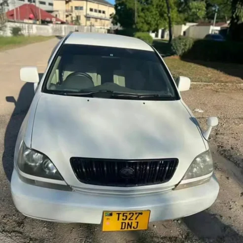 Toyota Harriar old