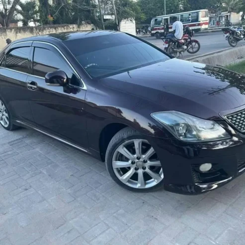 TOYOTA CROWN NEW MODEL