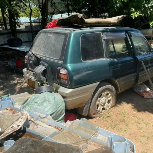 TOYOTA RAV4 OLD