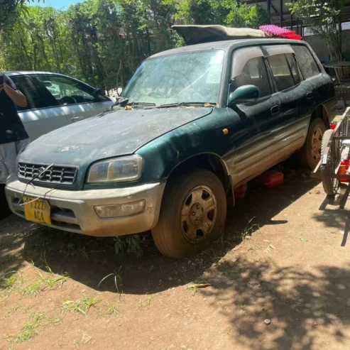 TOYOTA RAV4 OLD