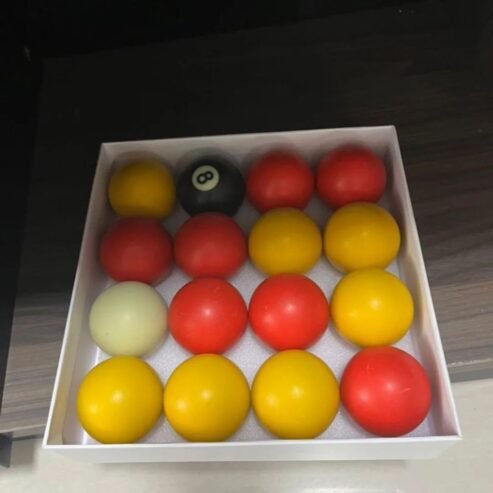 POOL TABLE
