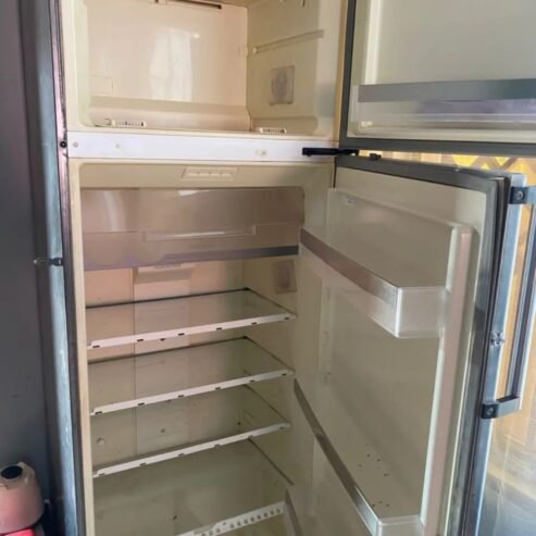 Color silver Capacity 538L Watt 100 Weight 90.6 Top freezer