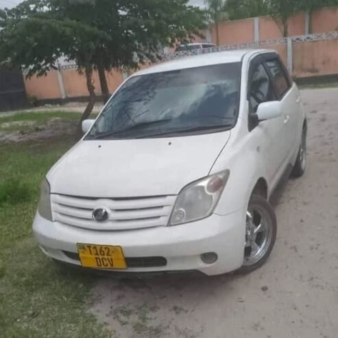 TOYOTA I.S.T