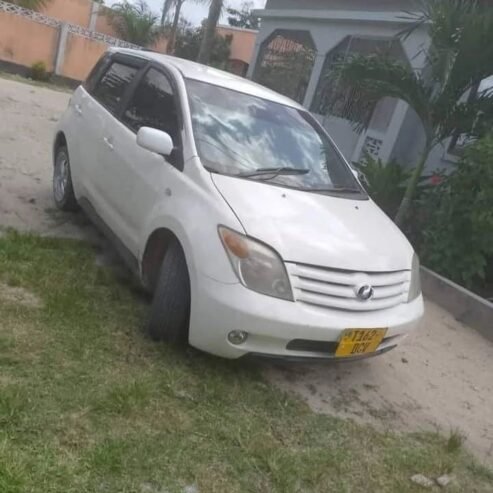 TOYOTA I.S.T