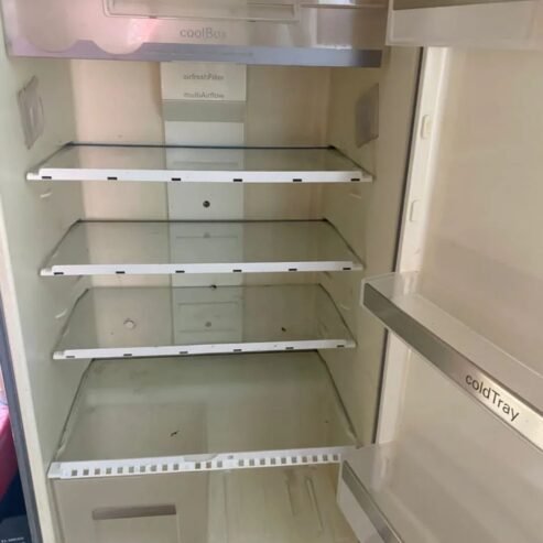Color silver Capacity 538L Watt 100 Weight 90.6 Top freezer