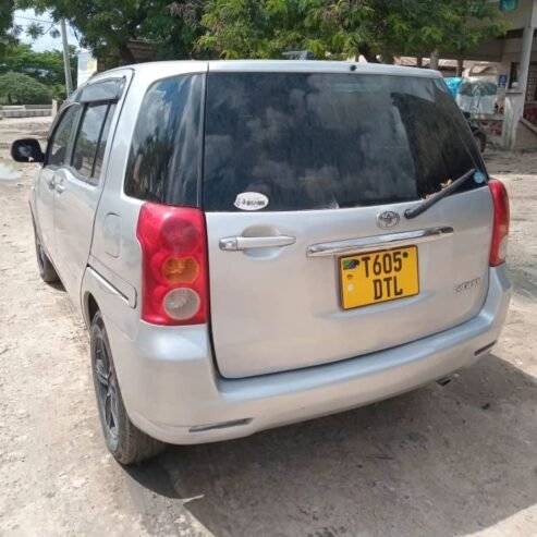 TOYOTA RAUM