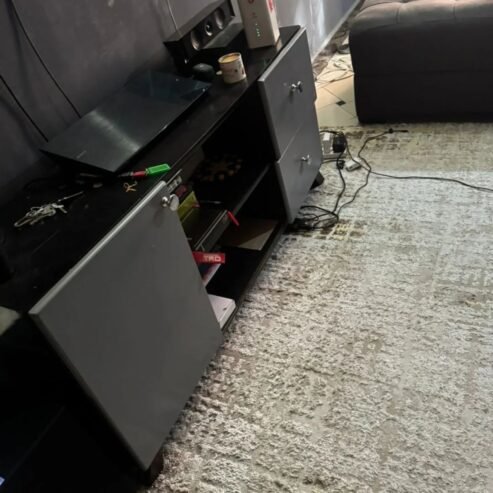 T.V. SHOW CASE