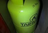 JIKO PLATES 2 KITCHEN KABINET NA MTUNGI WA GAS EMPTY