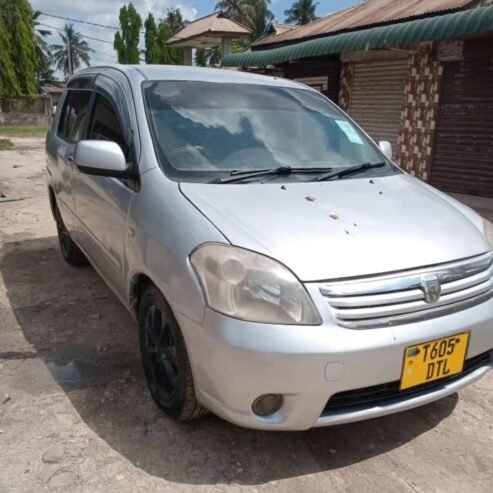 TOYOTA RAUM