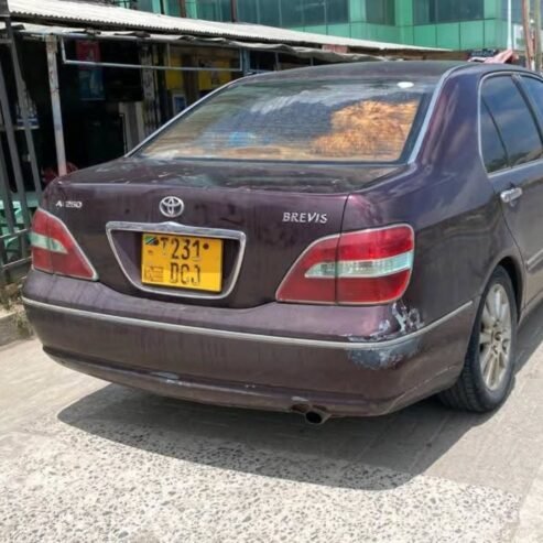TOYOTA BREVIS