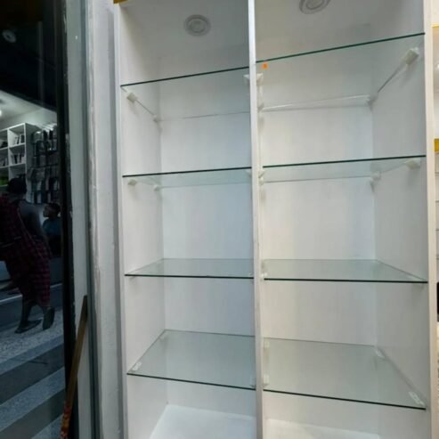 SHELFS ZA DUKANI