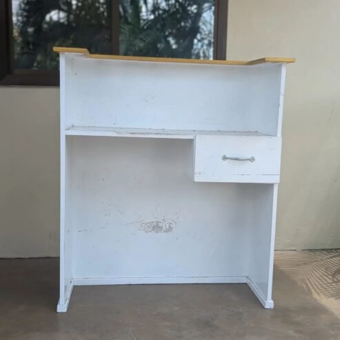 RECEPTION TABLE