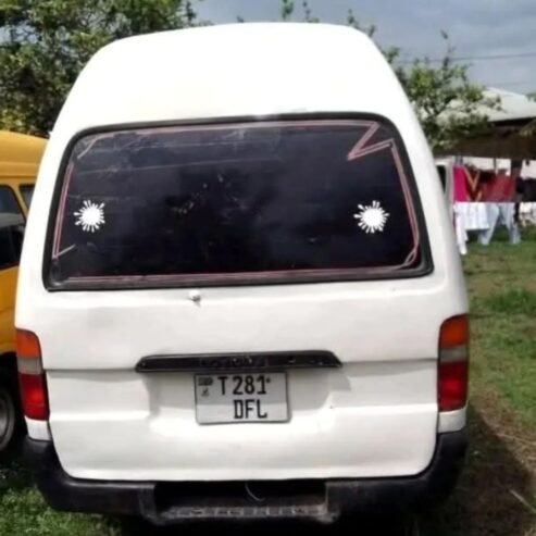 TOYOTA HIACE