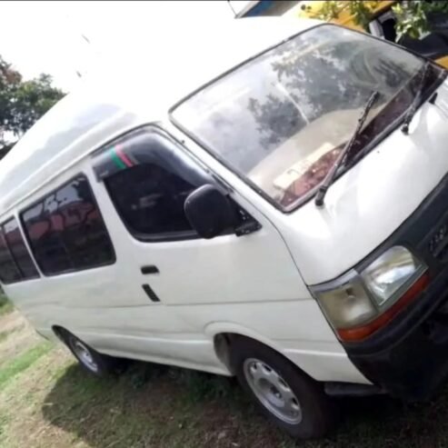 TOYOTA HIACE
