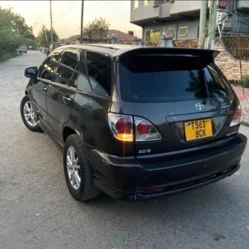 TOYOTA HARRIER BCK