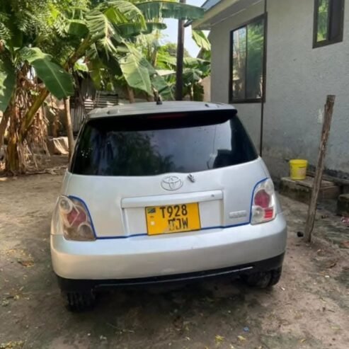 TOYOTA IST DJW