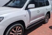 TOYOTA LAND CRUISER V8