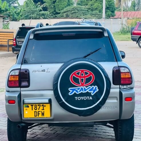 TOYOTA RAV4 DFW