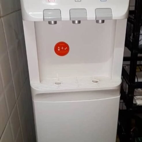 WATER DISPENCER