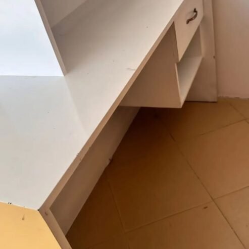 RECEPTION TABLE