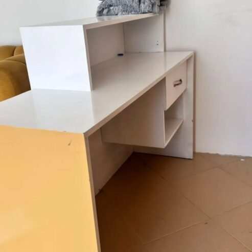 RECEPTION TABLE