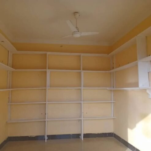 SHELF ZA DUKANI