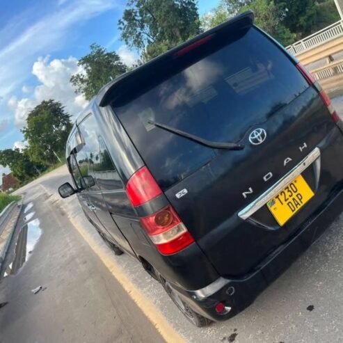 TOYOTA NOAH DAP